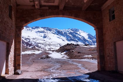 Montañas nevadas en Las Cuevas, Mendoza