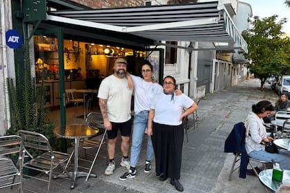 “Montevideo es un mercado muy desafiante, donde es necesario destacarse, en especial en un rubro como el que llevo adelante ahora, en el que hay que convencer a la gente de que nos elija, en una ciudad donde solo habitan 1 millón y medio de personas”.