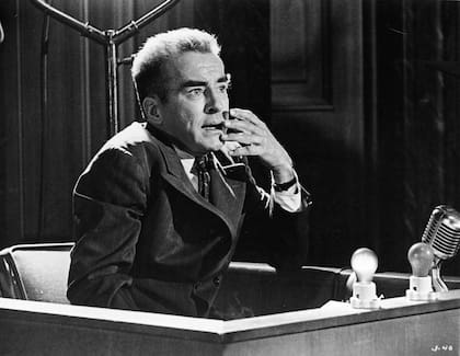 Montgomery Clift como Rudolph Petersen en "Vencedores o vencidos, los juicios de Nuremberg", dirigido por Stanley Kramer. Su improvisación, de 12 minutos, le valió la candidatura al Oscar (Photo by United Artists/Courtesy of Getty Images)