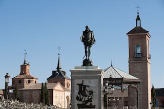 La ciudad donde Colón se reunió con los Reyes Católicos y nació el autor de El Quijote