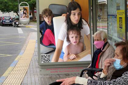 "Monumento a la madre trabajadora desconocida", de la española Esther Aldaz