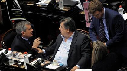 Monzó, Negri y Massot, eje del poder oficialista en Diputados