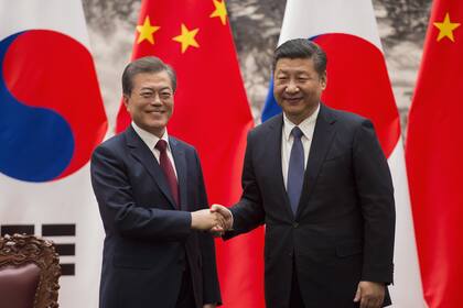 Moon Jae-in visitó a Xi Jimping para reforzar lazos
