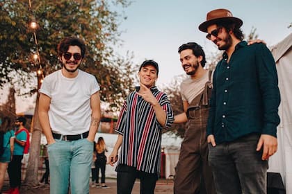 Isaza, Juan Pablo, Martín y Simón se conocen desde chicos y la pasión por la música logró que la amistad creciera junto con ellos