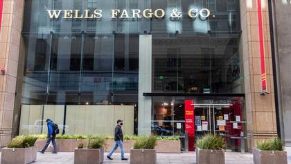Morani tenía cuentas bancarias en Wells Fargo