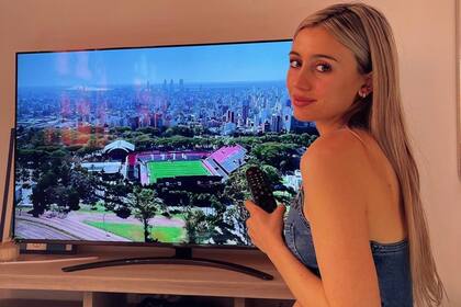 Morena Beltrán es una apasionada de su profesión y del fútbol