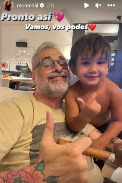 Morena Rial usó otra historia de Instagram para desearle a su papá, Jorge Rial, una pronta recuperación