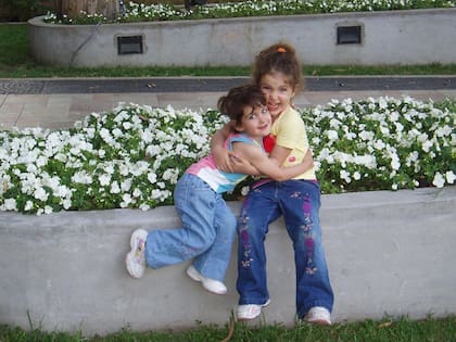 Morena y Marcia en su infancia