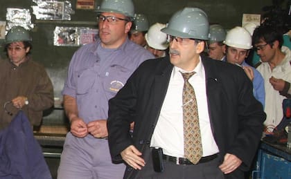 Moreno durante una inspección en la planta de Papel Prensa, en San Pedro 
