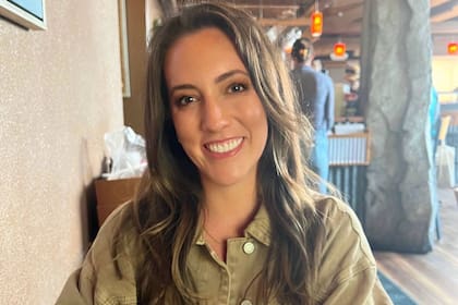 Morgan Pearson vive hace dos años en un barco en Los Ángeles y está feliz