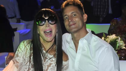 Moria, muy bien acompañada por un joven galán