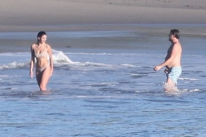 Morrone y DiCaprio disfrutaron de una tarde de playa