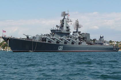 Moskva, el buque insignia de la Marina rusa, hundido.