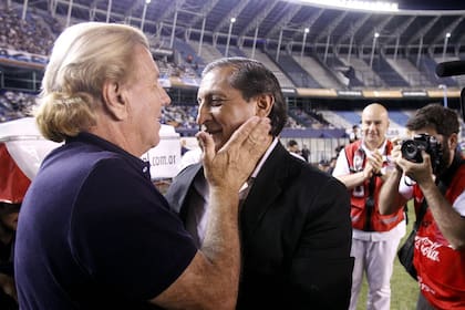 Mostaza y Ramón se saludaron antes del partido