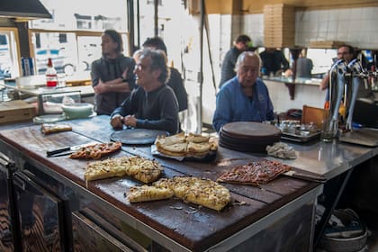 Mostrador de pizzeria Angelín