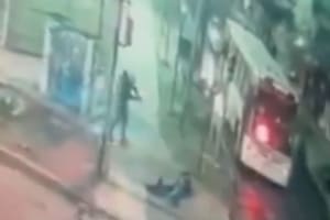 Motochorro intentó robar a un policía en Merlo, fingió su muerte y fue arrestado: era buscado por asesinato en Moreno