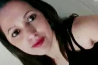 Volvía de trabajar en un geriátrico y dos hombres en moto le pegaron dos tiros en la cabeza