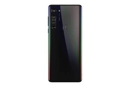 Motorola combina el procesador Qualcomm Snapdragon 765G con 6 GB de RAM, una memoria menor comparado con los 8 GB del S20 y el OnePus 8