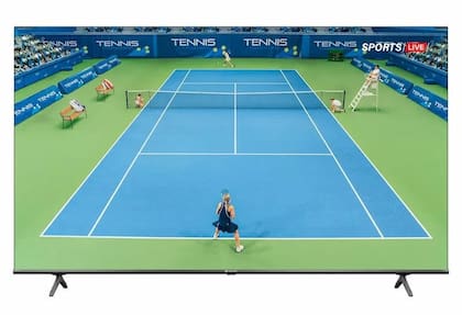 Motorola es conocida por sus smartphones, pero también vende televisores (en este caso, de 75 pulgadas)