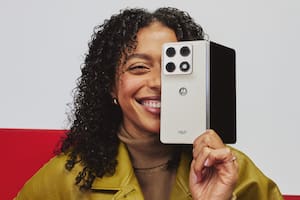 Motorola trae su plegable Razr Fold al país para competir con Samsung y Huawei