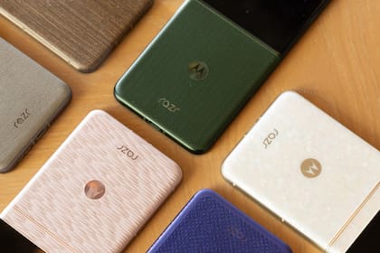 Motorola presentó su nueva línea de smartphones plegables, los Razr 70 y 70 Ultra, con pantallas flexibles de 6,9 y 7 pulgadas