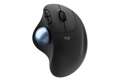 Mouse ergonómico. El Ergo M575, de Logitech, es un mouse inalámbrico con trackball (esfera de control) que se adapta a la forma de la mano sin necesidad de que el usuario deba mover el brazo para manejar el cursor. ($5199)
