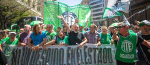 El Gobierno oficializó un aumento para los empleados estatales