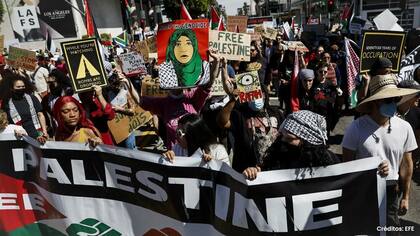 Movilización en la puerta del Dolby Theatre en Los Ángeles (Créditos: EFE)