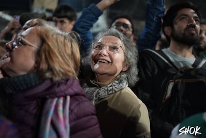 Movilización y vigilia frente al domicilio de Cristina Kirchner en el barrio de Constitución. Prensa CFK