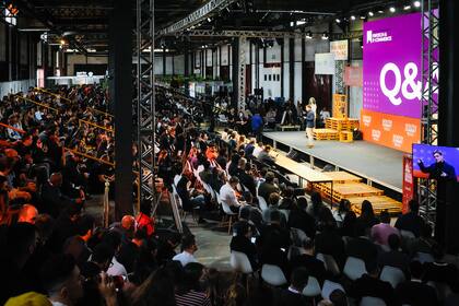 Movimento de público no South Summit Brasil, em Porto Alegre. FOTO: Ramiro Sanchez/ Agência Preview