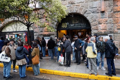Movimiento de público en las funciones del festival realizadas este fin de semana en el Teatro Colón de Mar del Plata