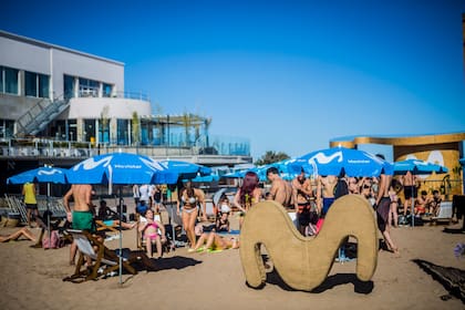 Movistar se encuentra cerca de sus clientes en distintas ciudades de la costa argentina para brindarles los mejores beneficios.