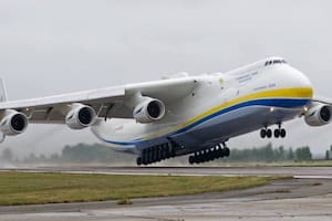 Cómo era el Mriya, el avión más grande del mundo que destruyó Rusia