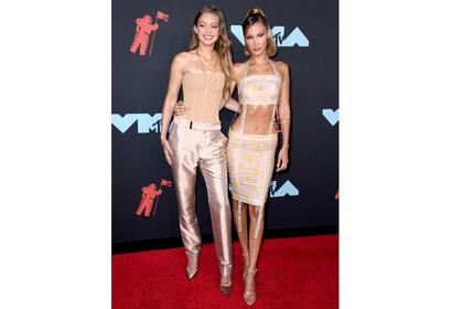 Bella y Gigi Hadid, en los MTV Video Music Awards