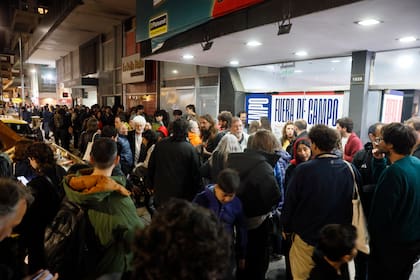 Mucha convocatoria y largas filas para ver cine argentino en Mar del Plata dentro de la muestra alternativa Fuera de Campo