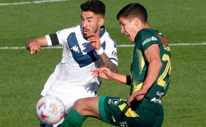 Mucha lucha y poco fútbol entre el Halcón y el Fortín en Liniers