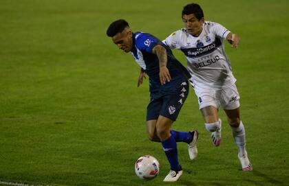 Mucha marca: Gimnasia se las arregló para cerrar su valla ante un Vélez que venía de anotar mucho en los últimos partidos