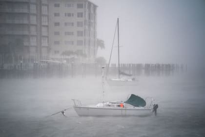 Muchas embarcaciones sufrieron graves daños tras el paso del huracán
