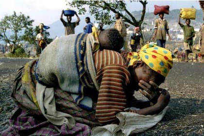 Muchas mujeres tuvieron que huir de Ruanda a causa del genocidio de 1994