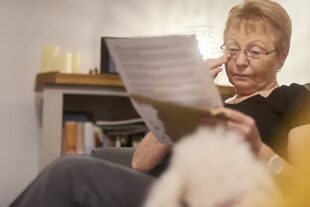 Muchas personas mayores tienen grandes dificultades para pagar el alquiler y las cuentas