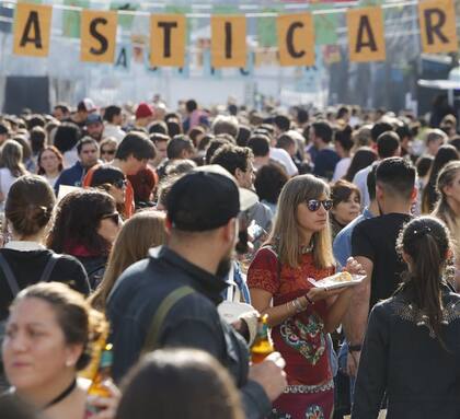 Mucho público a horas del cierre de Masticar