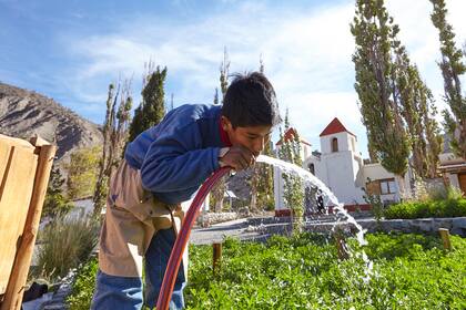 Muchos de los chicos no tienen agua corriente en sus casas