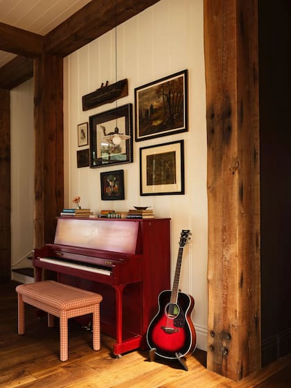 Muchos de los objetos que decoran la nueva casa de Kendall Jenner fueron obtenidos en tiendas de antigüedades locales (architecturaldigest.com)