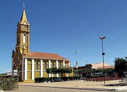 Muchos de los pedazos más grandes fueron encontrados cerca de la iglesia local (Matt Roper)