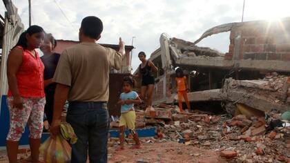 Muchos ecuatorianos ya no cuentan con una casa donde vivir tras el sismo que afectó el norte del país