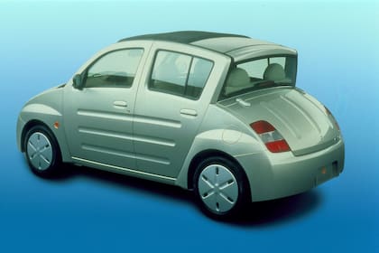 Muchos especialistas encontraron similitudes con el Citroën Ami 6 por la caída invertida de la parte trasera