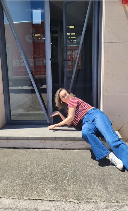 Muchos internautas cuestionaron que la empresa le haya exigido esas pruebas a la mujer (Captura: TikTok @spaciova)