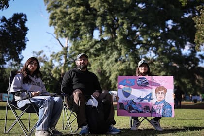 Muchos llegaron con sillas, mate y sanguchitos