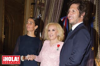 Mirtha recibió la Legión de Honor en la Embajada de Francia y estuvo rodeada por su familia e íntimos: las fotos