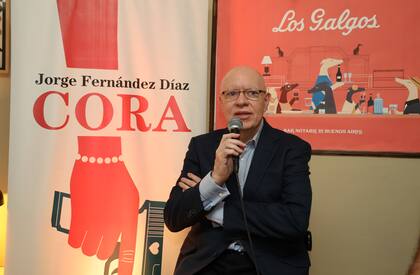 "Muchos periodistas me dijeron que no escribiera sobre el amor; ‘no es un tema serio’, me decían", contó Fernández Díaz en Los Galgos